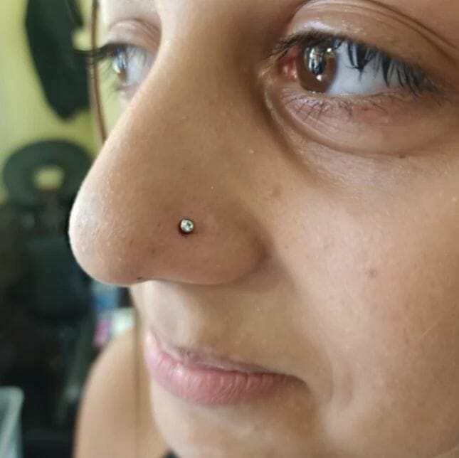 Meaning of nose best sale piercing side