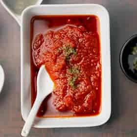 20-Minutes Arrabbiata Sauce Recipe - A Fiery Italian Delight!