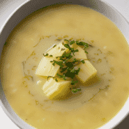 30-Minutes Potato Leek Soup Recipe (Creamy And Flavorful)