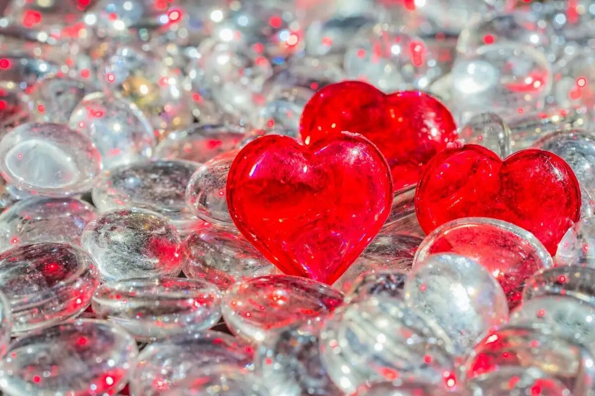 Heal Your Heart - 16 Heavenly Crystals To Help Your Heart